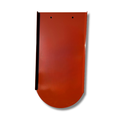 PV-Dachziegel Typ Biberschwanz in Rot ohne Haken: glatter Aluminium-Ersatzziegel zur Vorbereitung oder Ergänzung von Photovoltaik-Montagen.